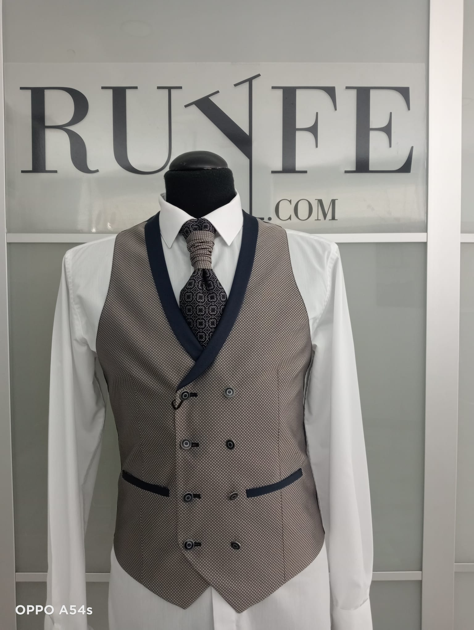 Ruyfe |Trajes de Novio |Chalecos |